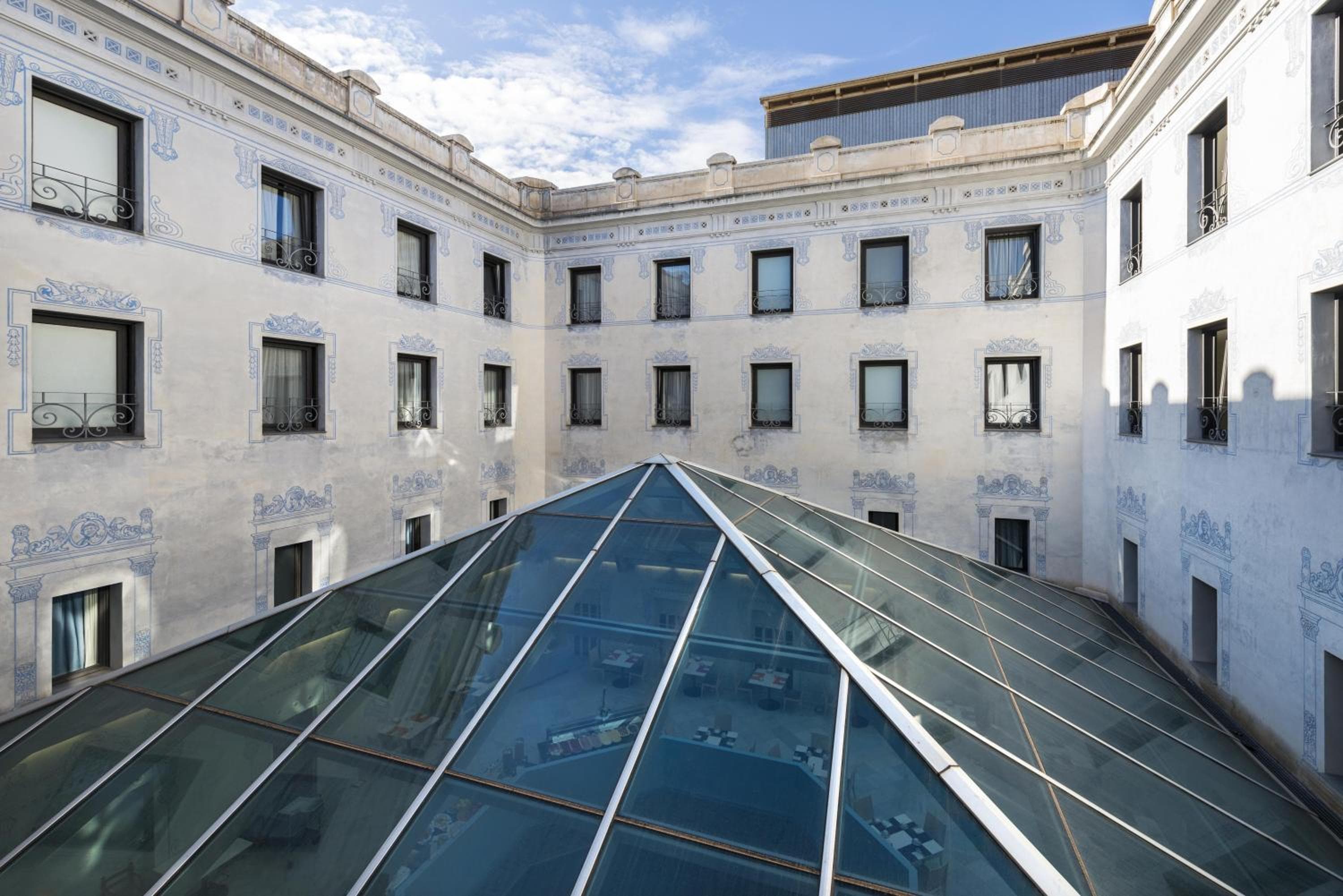Oriente Atiram Hotel