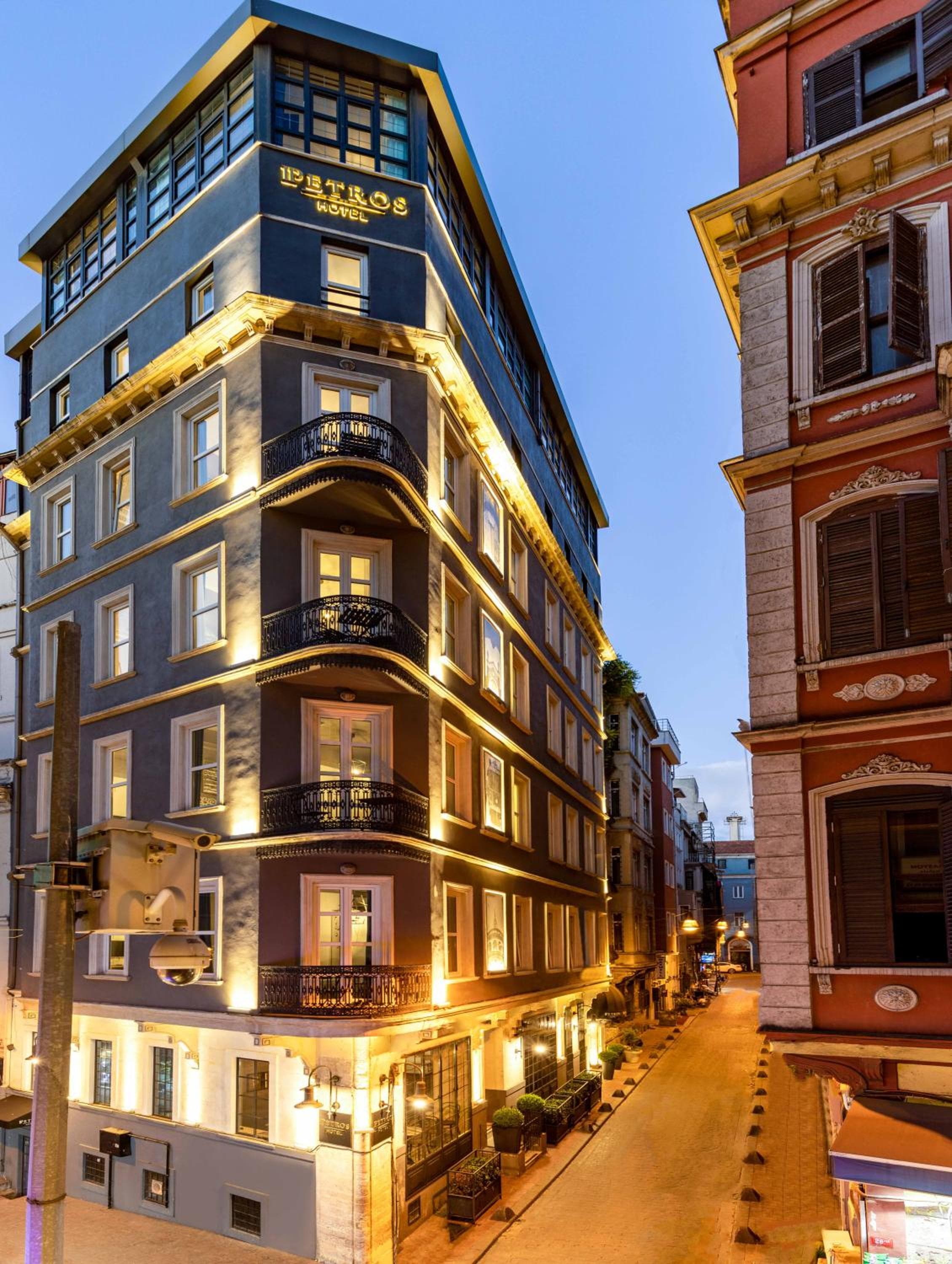 Petros Hotel
